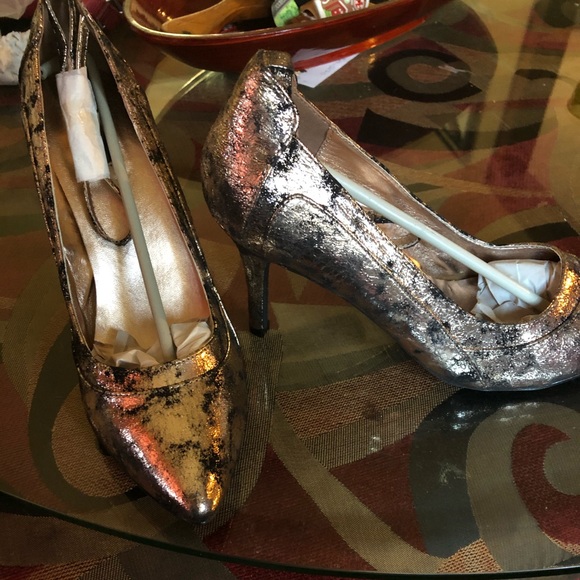 Heels - Picture 2 of 2